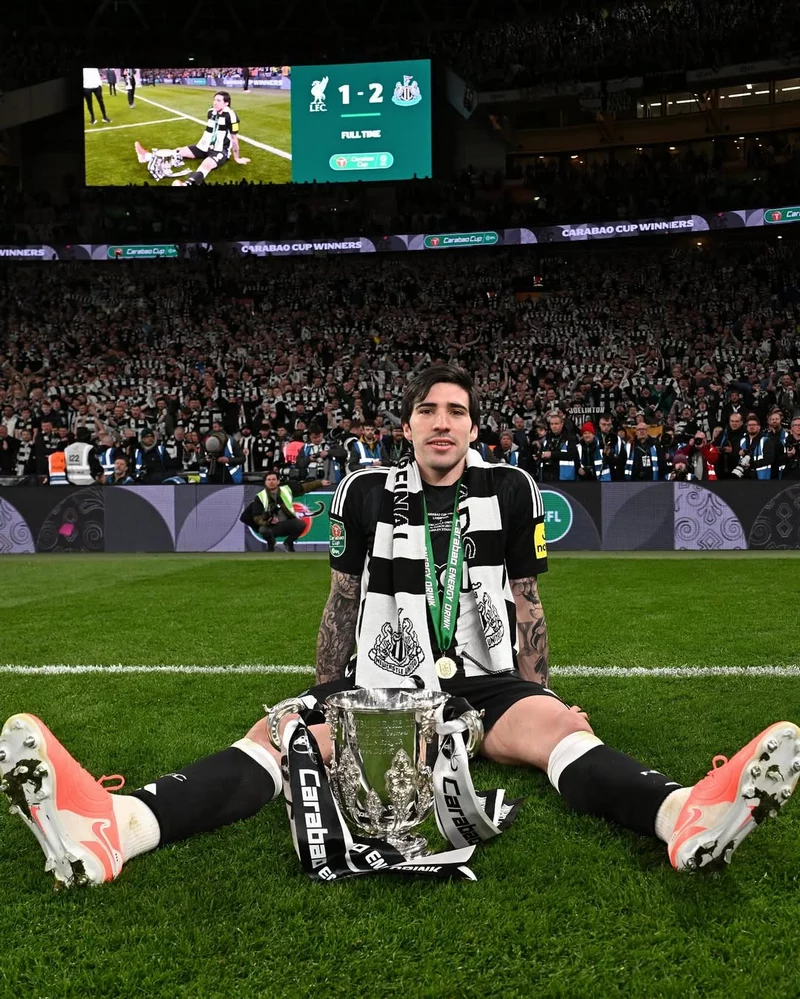 ảnh cầu thủ Sandro Tonali 1