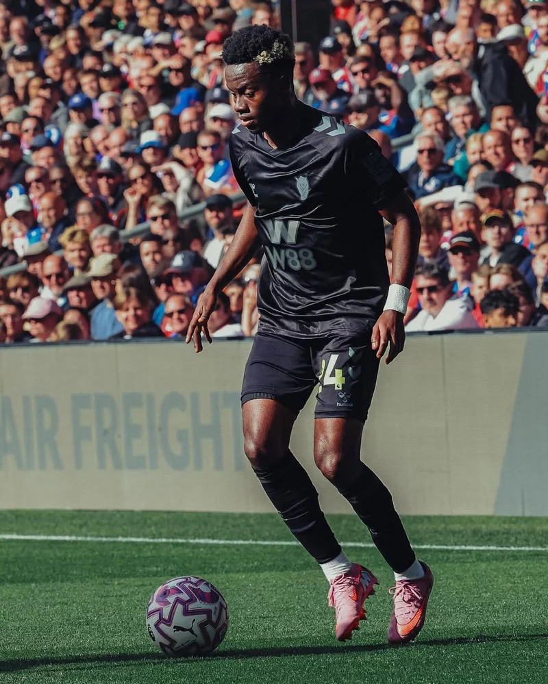 Hình ảnh cầu thủ Simon Adingra 3