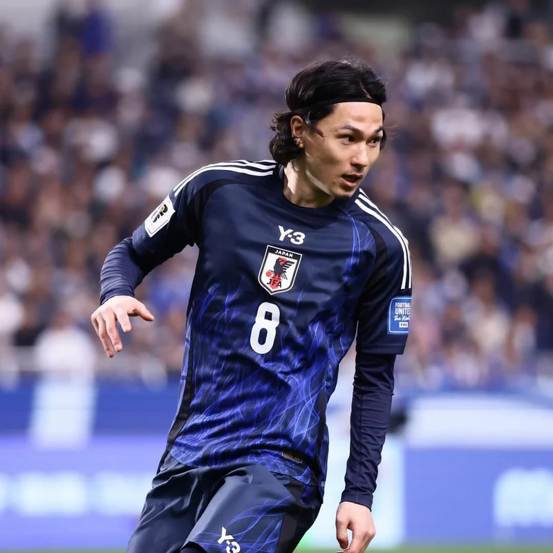 Hình ảnh cầu thủ Takumi Minamino 3