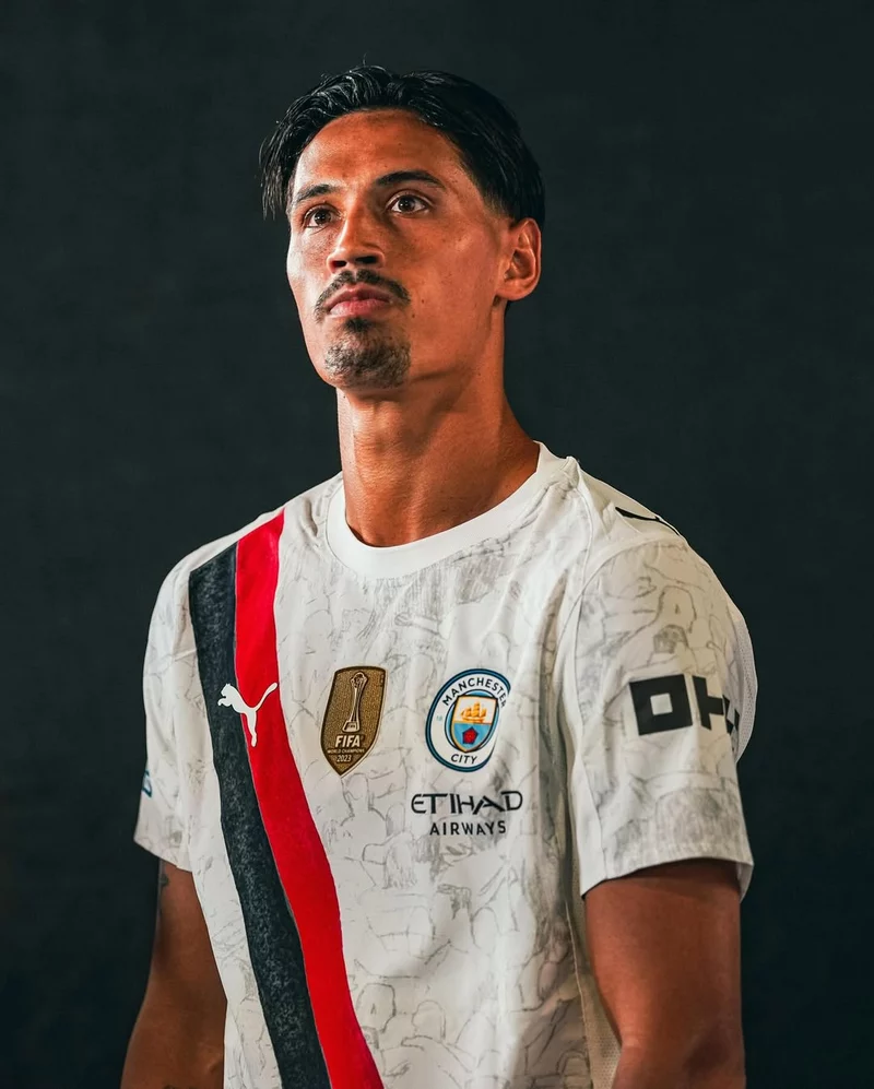 Tijjani Reijnders: Ngôi sao tuyến giữa của bóng đá châu Âu