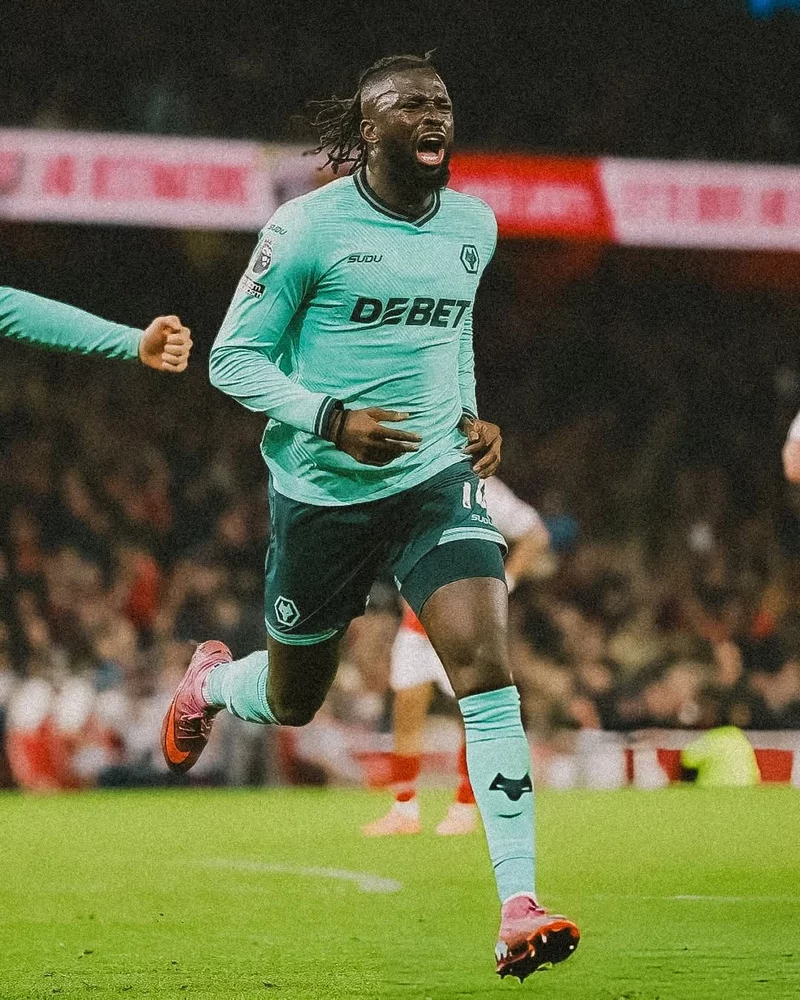 Hình ảnh cầu thủ Tolu Arokodare 1