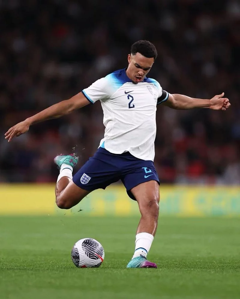 Hình ảnh cầu thủ Trent Alexander-Arnold 2