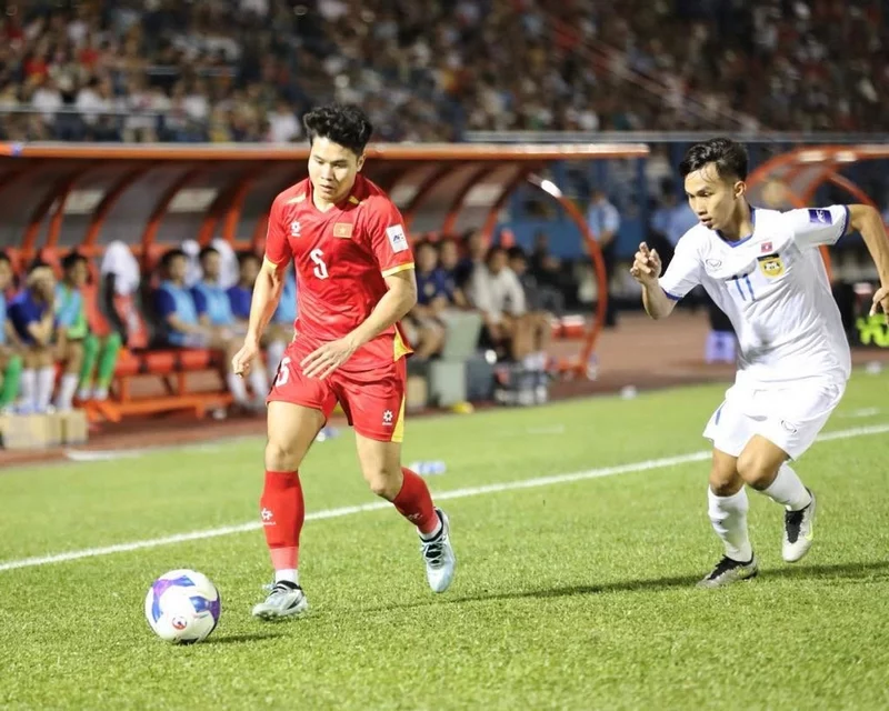 ảnh cầu thủ Trương Tiến Anh 4