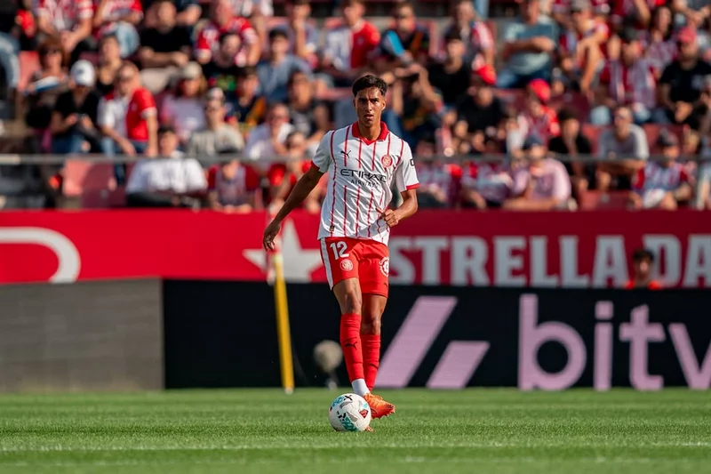 Hình ảnh cầu thủ Vitor Reis 1