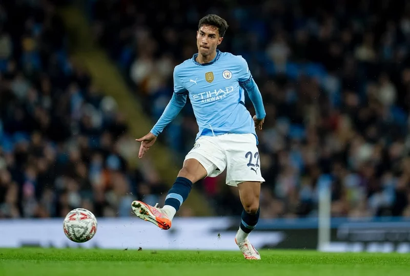 Hình ảnh cầu thủ Vitor Reis 3