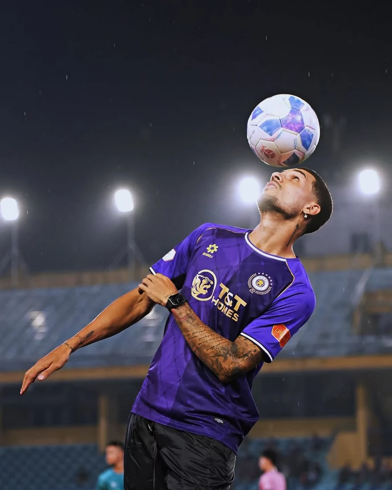 Từ ngoại binh đến cầu thủ nội: Câu chuyện Hêndrio tại Việt Nam