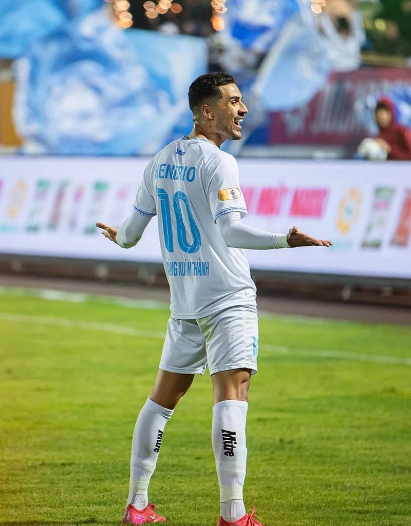 ảnh cầu thủ Hêndrio - Đỗ Hoàng Hên 4