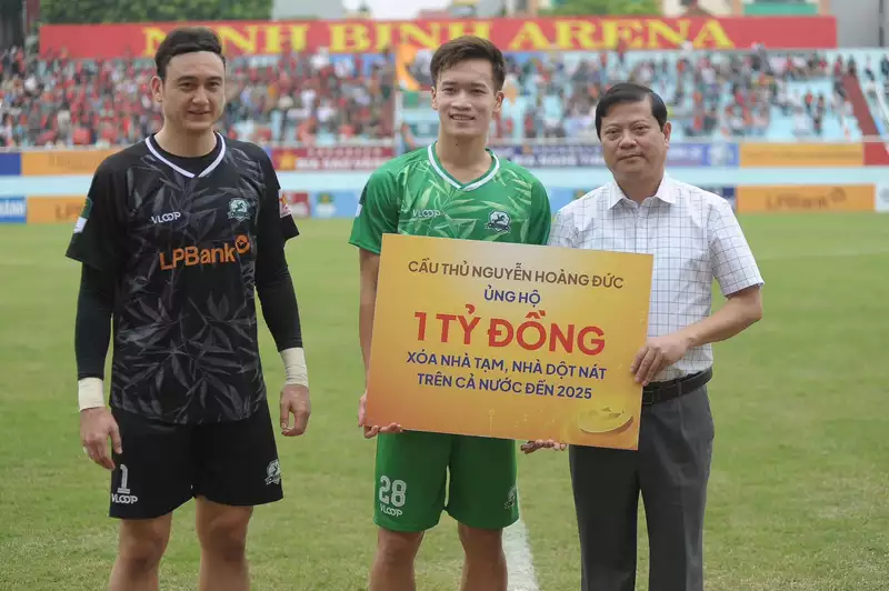 ảnh cầu thủ Nguyễn Hoàng Đức 4