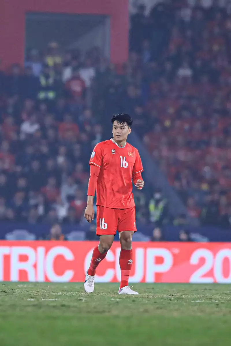 Nguyễn Thành Chung – Trung vệ đa năng, toàn diện trên sân cỏ