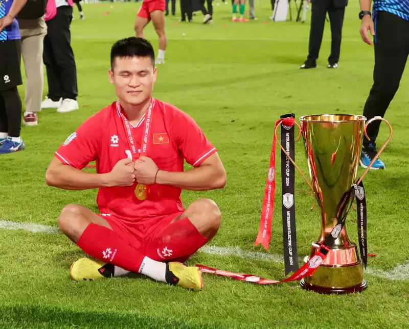 Phạm Tuấn Hải: Từ cậu bé ham chơi đến ngôi sao bóng đá Việt