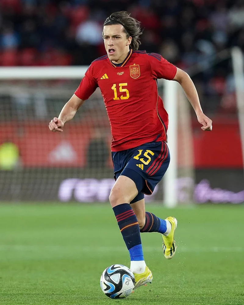 Hình ảnh cầu thủ Álvaro Carreras 2