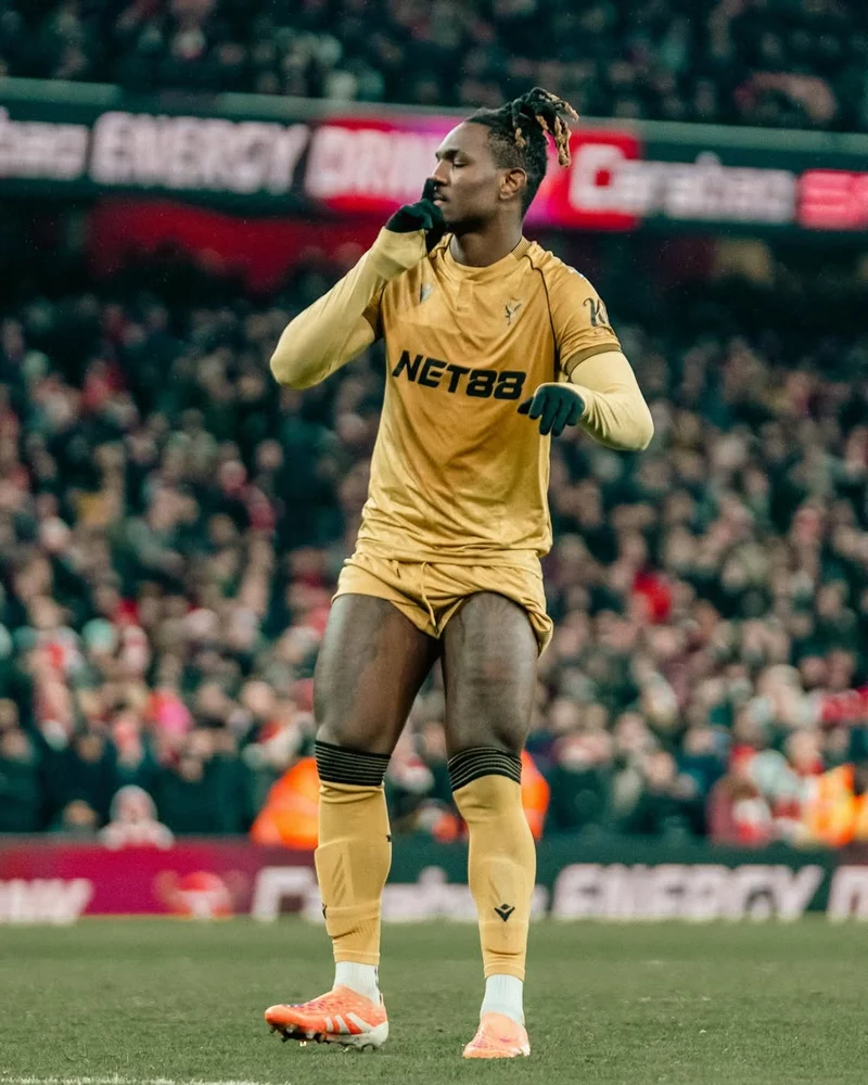 Hình ảnh cầu thủ Christantus Uche 1