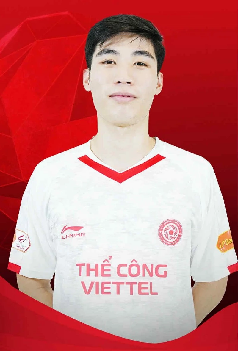 Hình ảnh cầu thủ Đặng Tuấn Phong 4