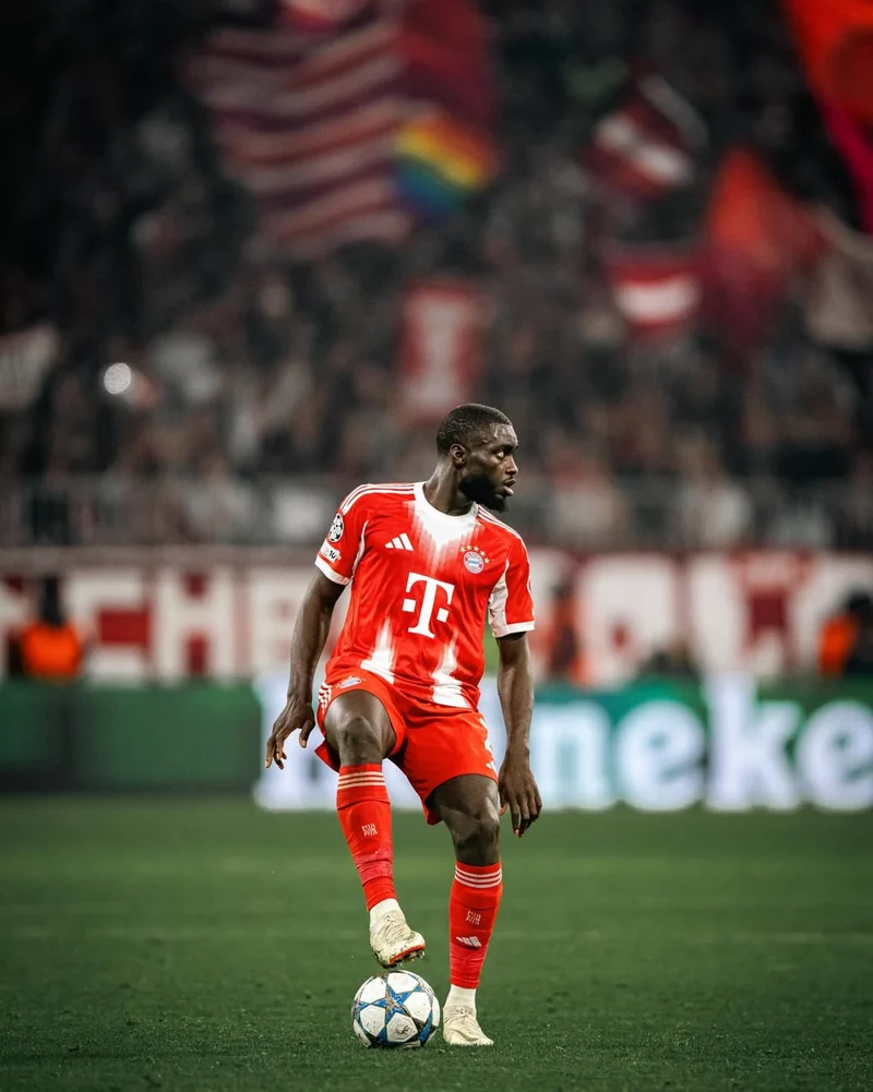 Hình ảnh cầu thủ Dayot Upamecano 1