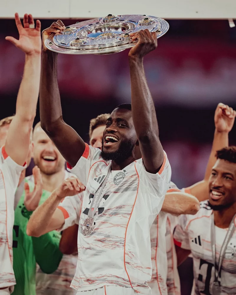 Hình ảnh cầu thủ Dayot Upamecano 3