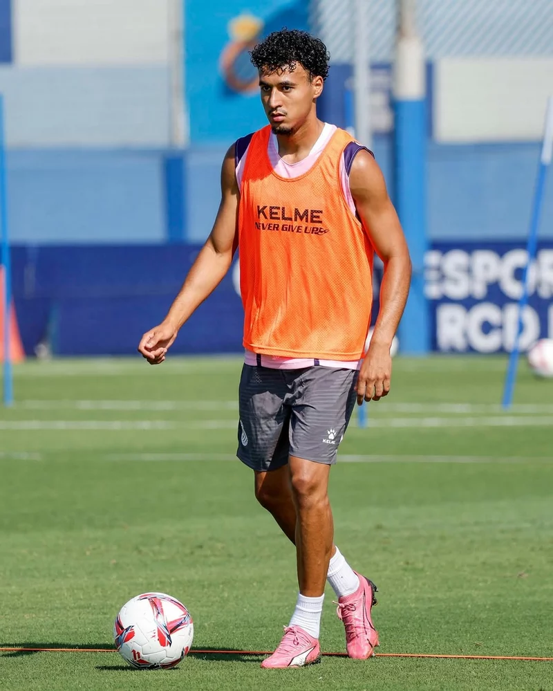 Hình ảnh cầu thủ El Hilali 3