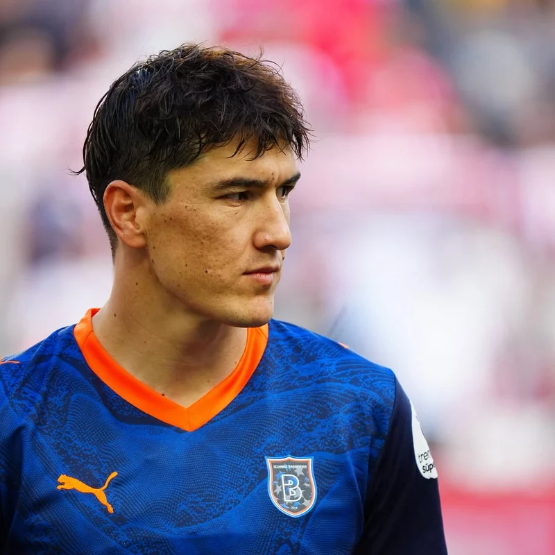 Hình ảnh cầu thủ Eldor Shomurodov 2