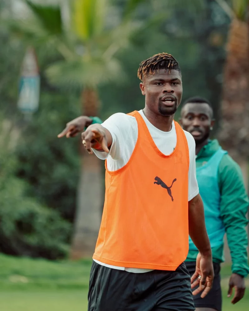 Hình ảnh cầu thủ Emmanuel Agbadou 2