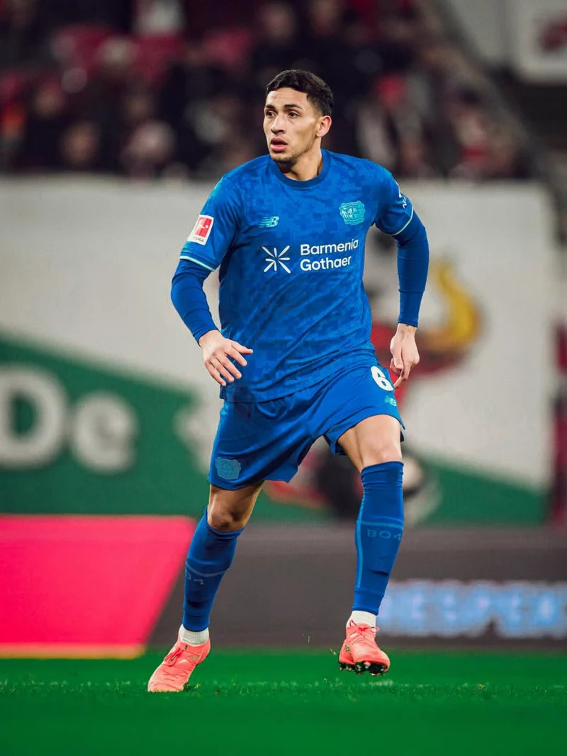 Hình ảnh cầu thủ Equi Fernández 1