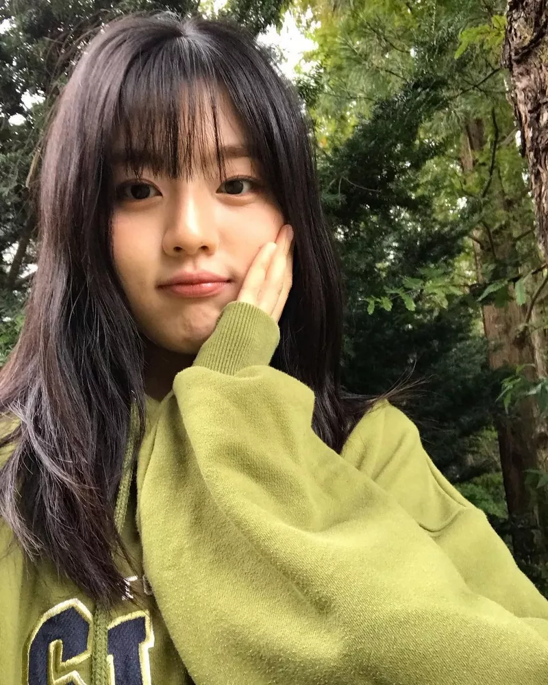 Gái xinh cute với biểu cảm đáng yêu