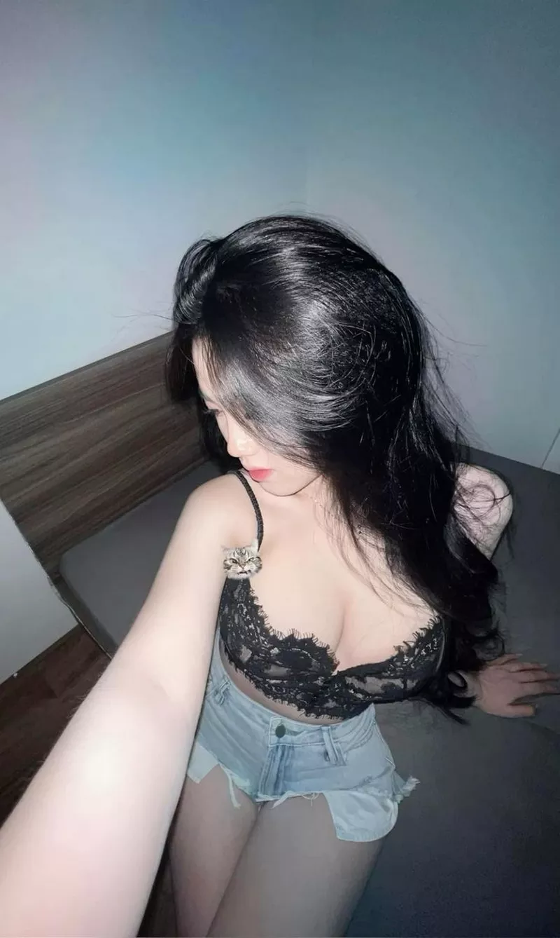 Gái xinh sexy body đẹp không góc chết