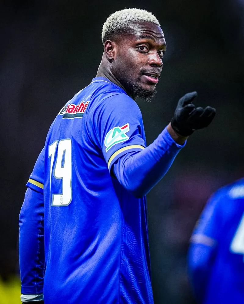 Hình ảnh cầu thủ George Ilenikhena 1