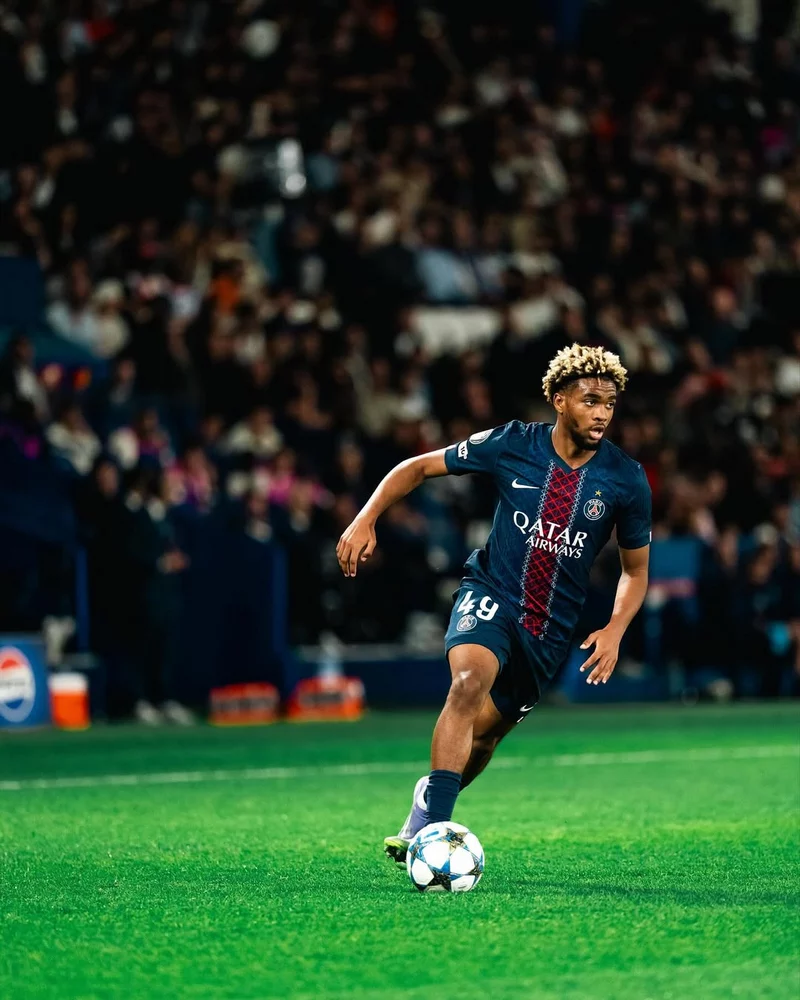 Hình ảnh cầu thủ Ibrahim Mbaye 3