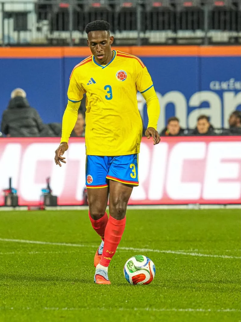 Hình ảnh cầu thủ Jhon Lucumí 4