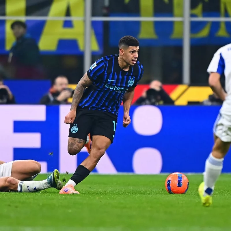 Hình ảnh cầu thủ Luis Henrique 1