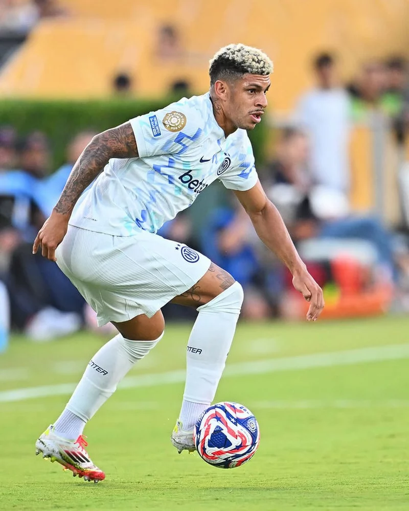 Hình ảnh cầu thủ Luis Henrique 4