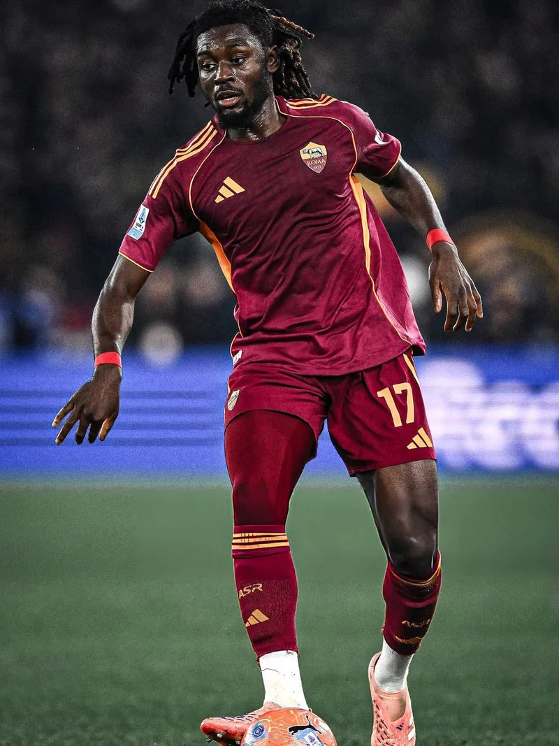 Hình ảnh cầu thủ Manu Koné 1