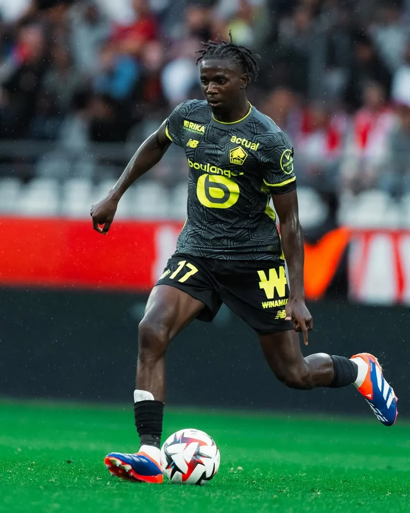 Hình ảnh cầu thủ Ngal’ayel Mukau 4