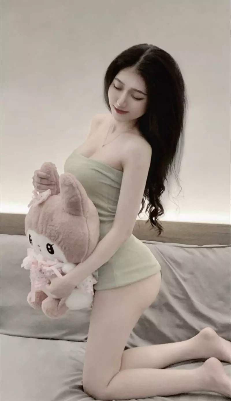 Người mẫu nữ sexy tạo dáng chuyên nghiệp
