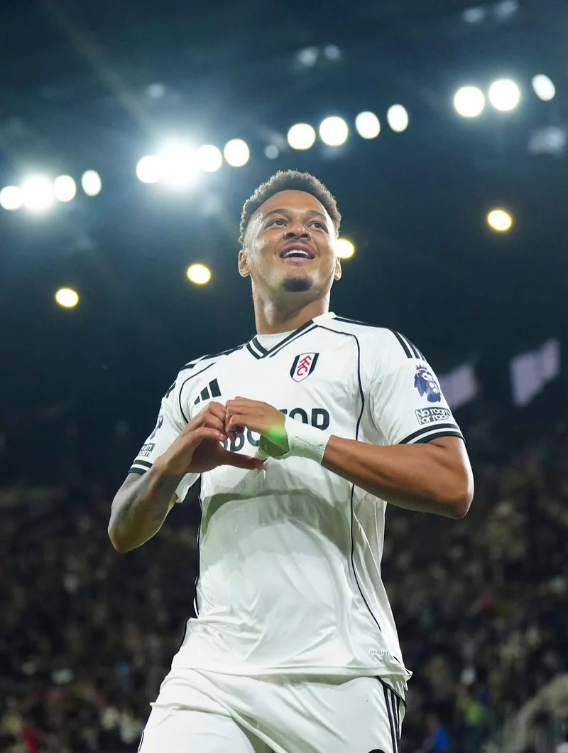 Hình ảnh cầu thủ Rodrigo Muniz 1