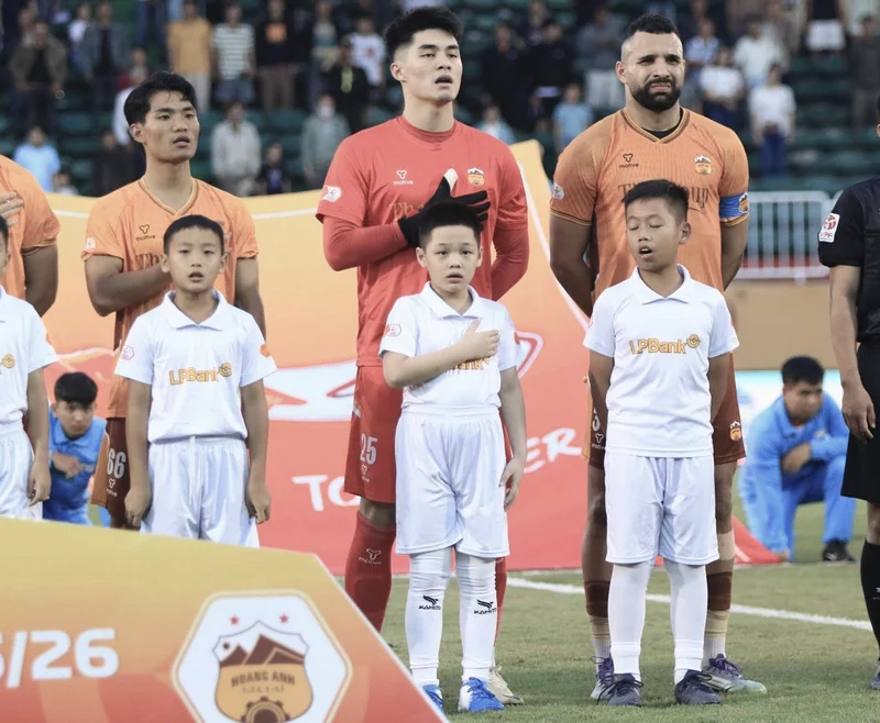 Hình ảnh cầu thủ Trần Trung Kiên 2