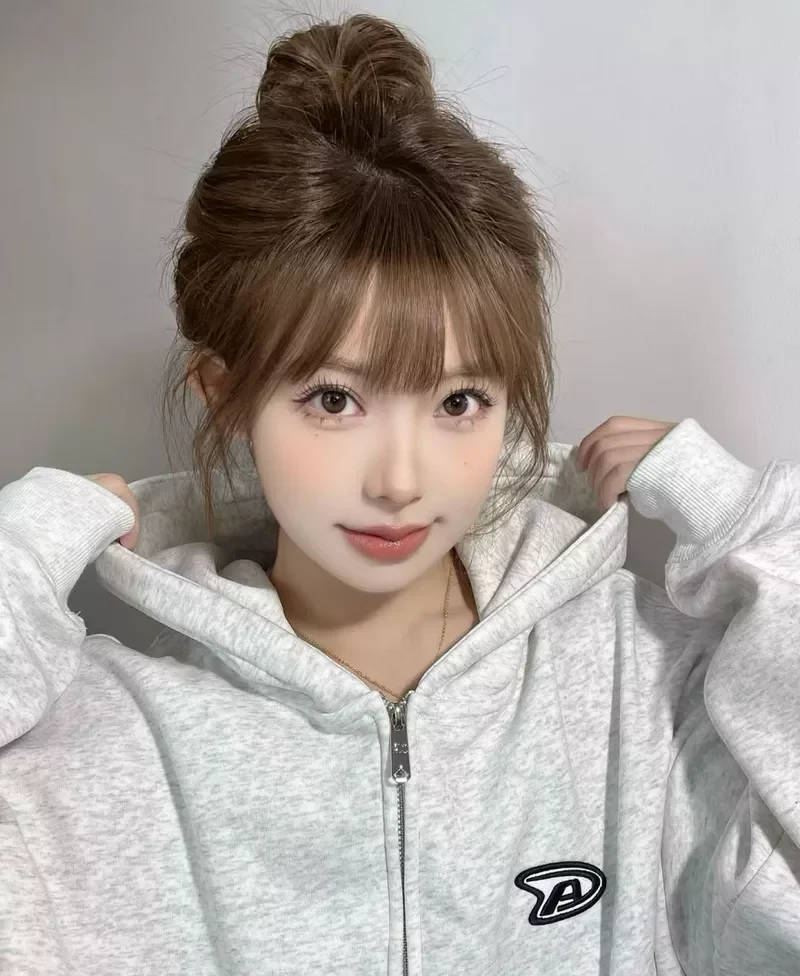 Gái xinh Hàn Quốc tạo dáng nhẹ nhàng cuốn hút