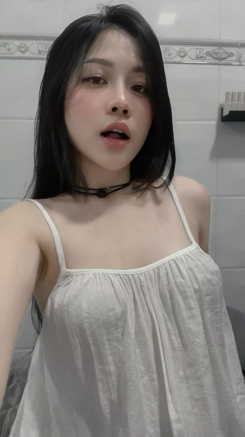 Gái xinh Việt Nam khoe nhan sắc tự nhiên không son phấn