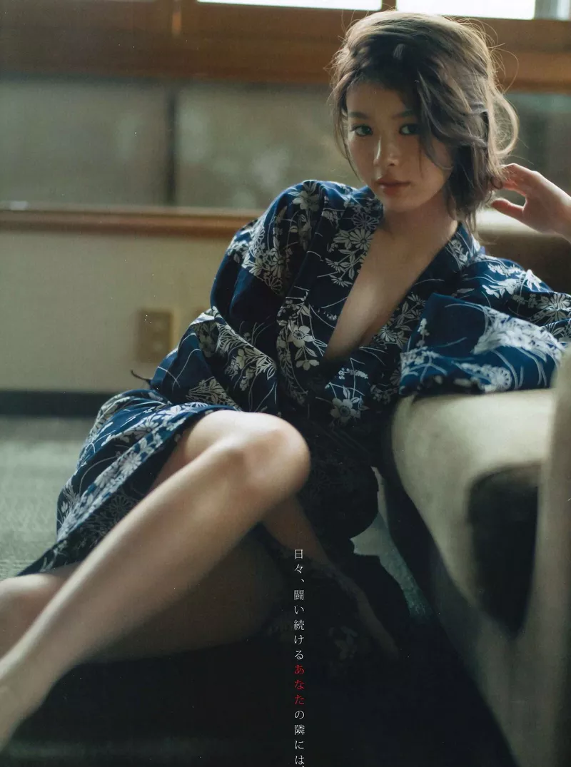 Hot girl Nhật Bản phong cách nữ tính dịu dàng