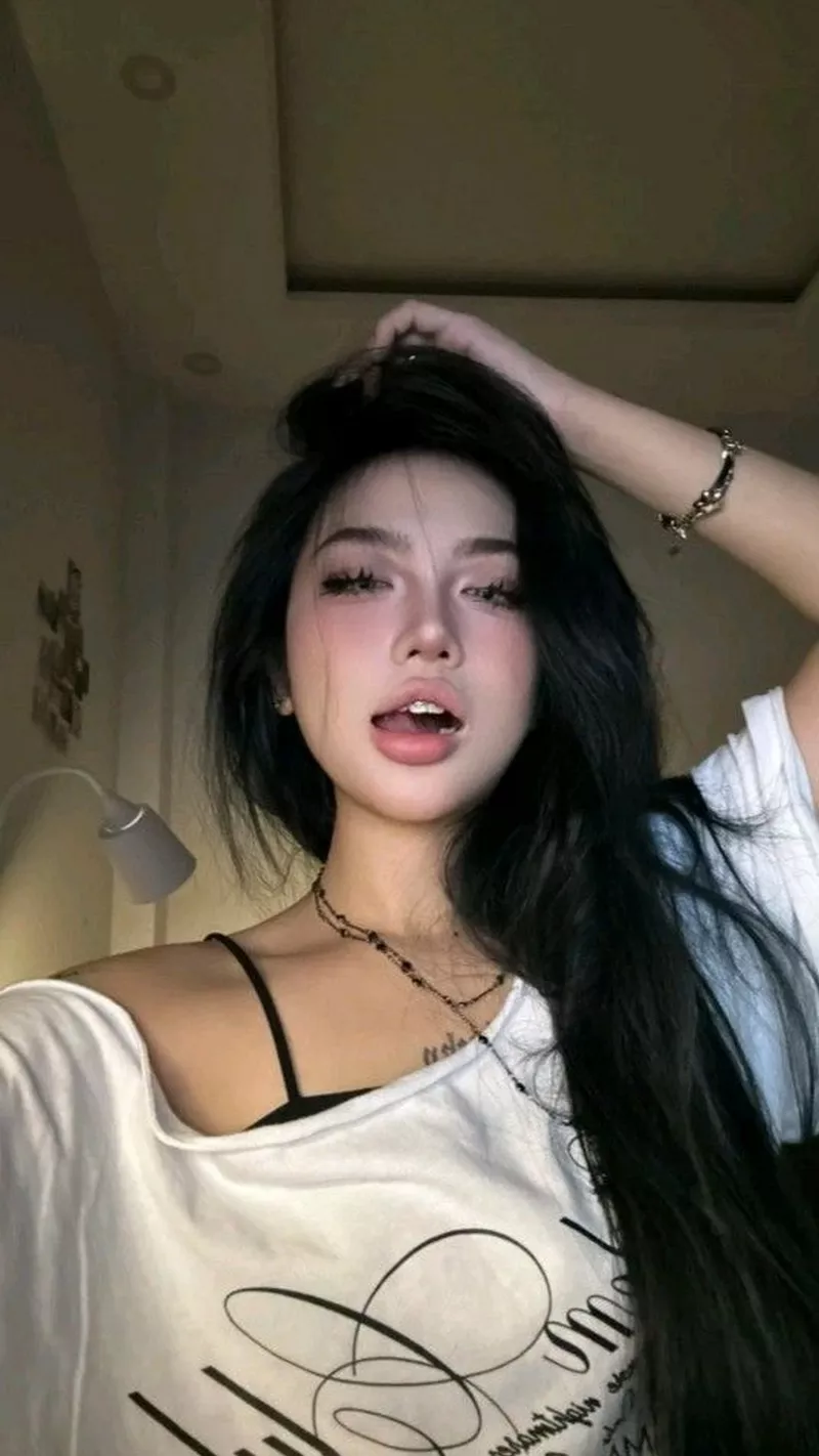 Nhan sắc gái xinh TikTok khiến cộng đồng mạng mê mẩn